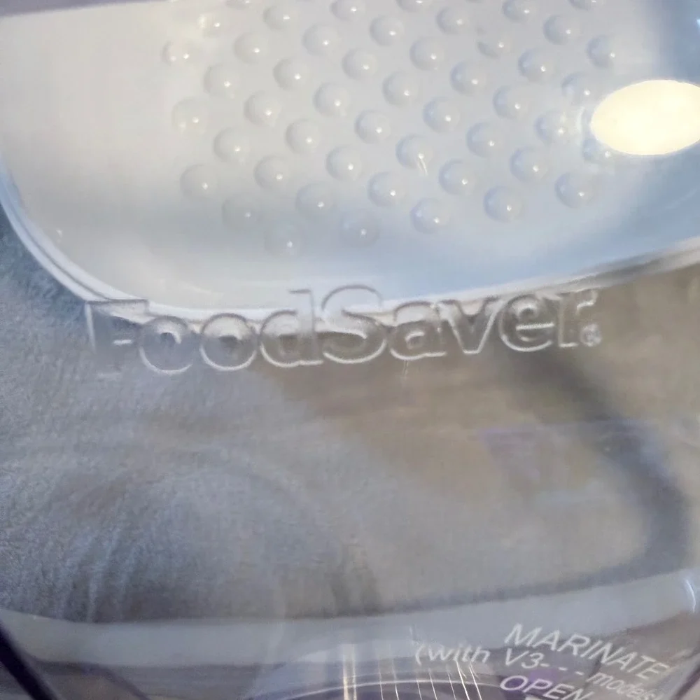 FoodSaver Quick Marinator 2.25 Qt Vacuum Sealing Container NEW
